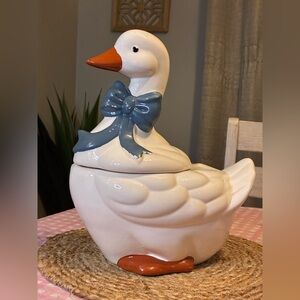 1980 Mother Goose Ceramic Cookie Jar Adorable cottage